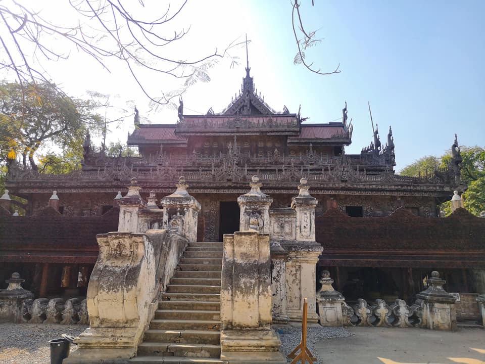 วัดชเวนันดอร์ (Shwenandaw Monastery)