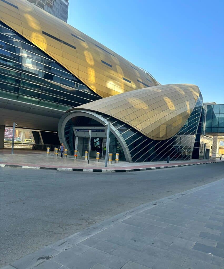 สถานีรถไฟฟ้า Dubai metro