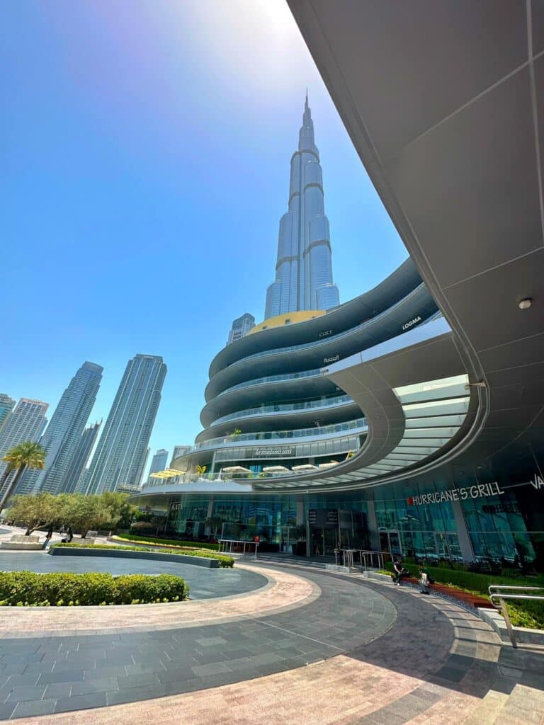ตึก Burj Khalifa (บุรจญ์เคาะลีฟะฮ์) และ Dubai Mall ดูไบ